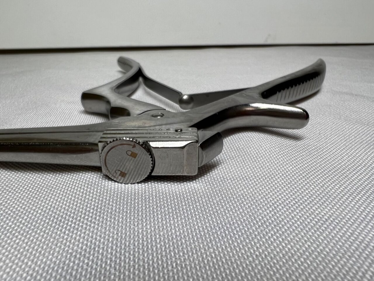 CODMAN 53-154CD Kerrison Rongeur 2mm X 40deg UpBite X 7" Detachable — photo 3