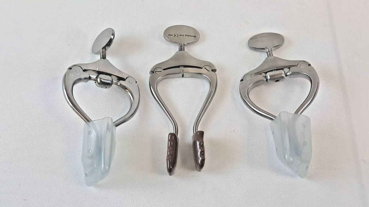 CODMAN 3 X 3 Snitman Retractor Set — photo 5