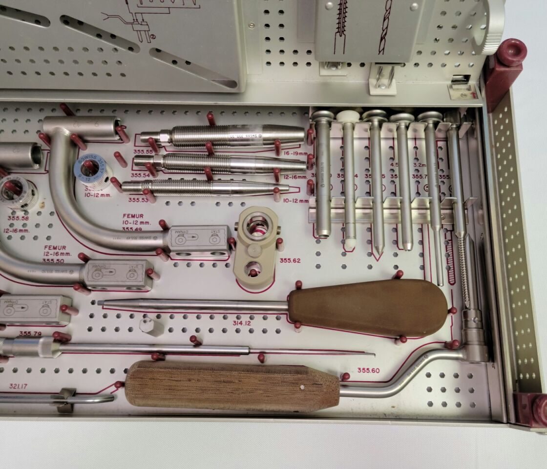 SYNTHES Various Universal Nail Instrument Set — photo 4