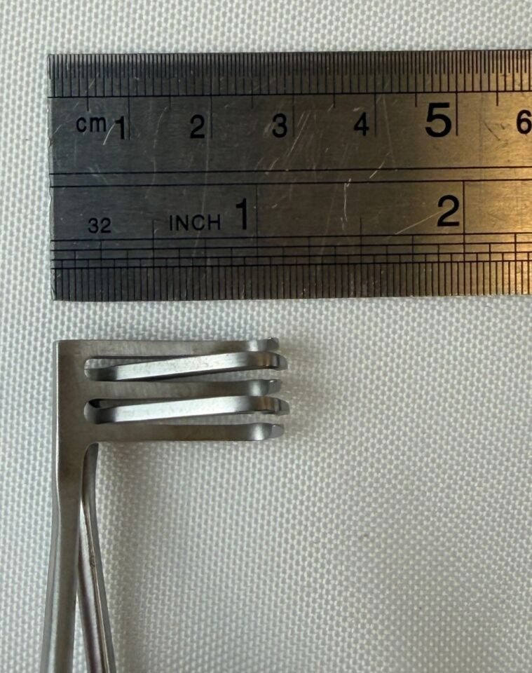 INNOMED 5066 Chung Weitlander Retractor 2x3 25mm Sharp Prongs 4.5" Orthopedics — photo 6