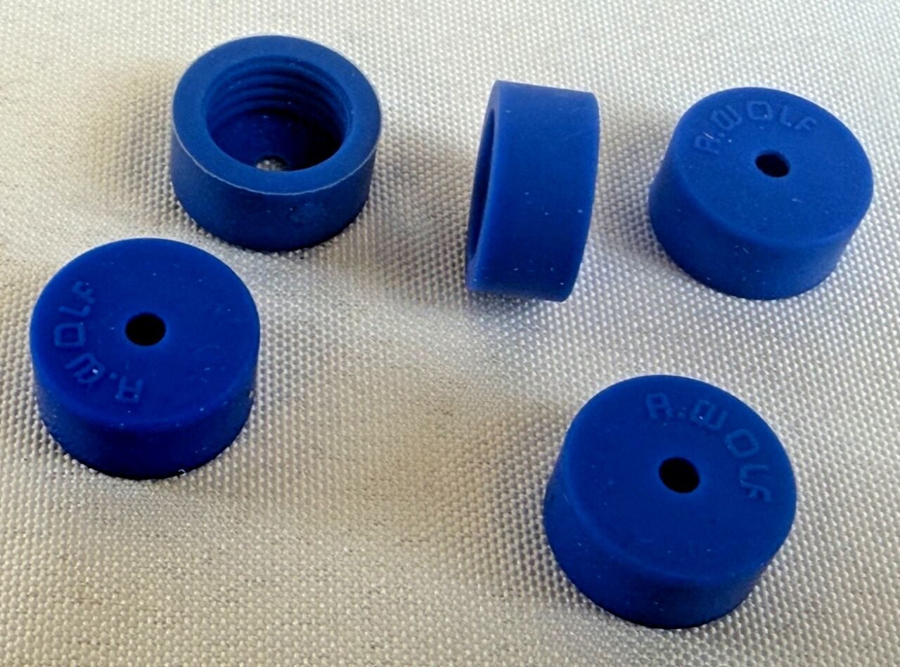 R. WOLF 89.02BL Blue Silicone Sealing Caps for Fittings 5.5mm or Less — photo 4