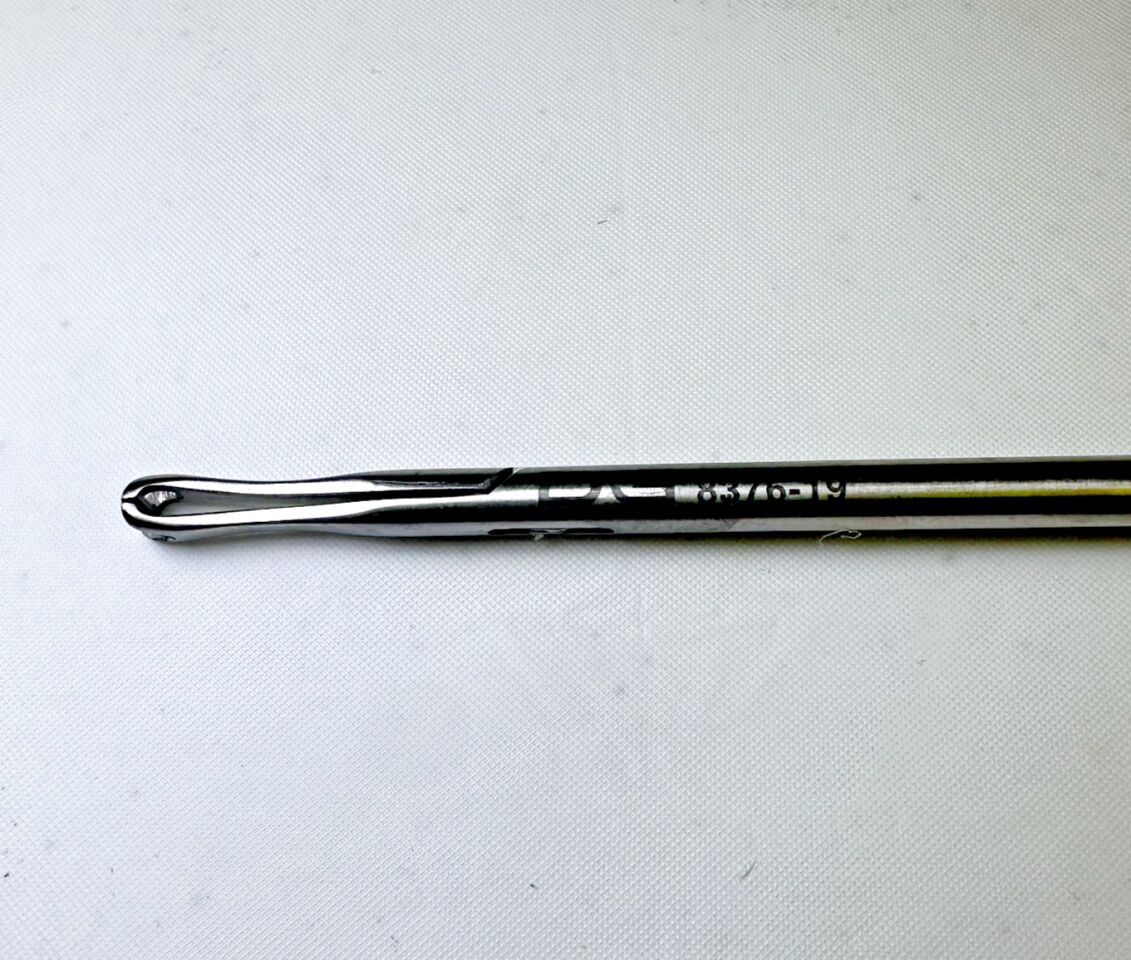 DAVIS-GECK 8376-19 Laparoscopic Small Single Action Babcock Grasper w/ Ratchet — photo 3