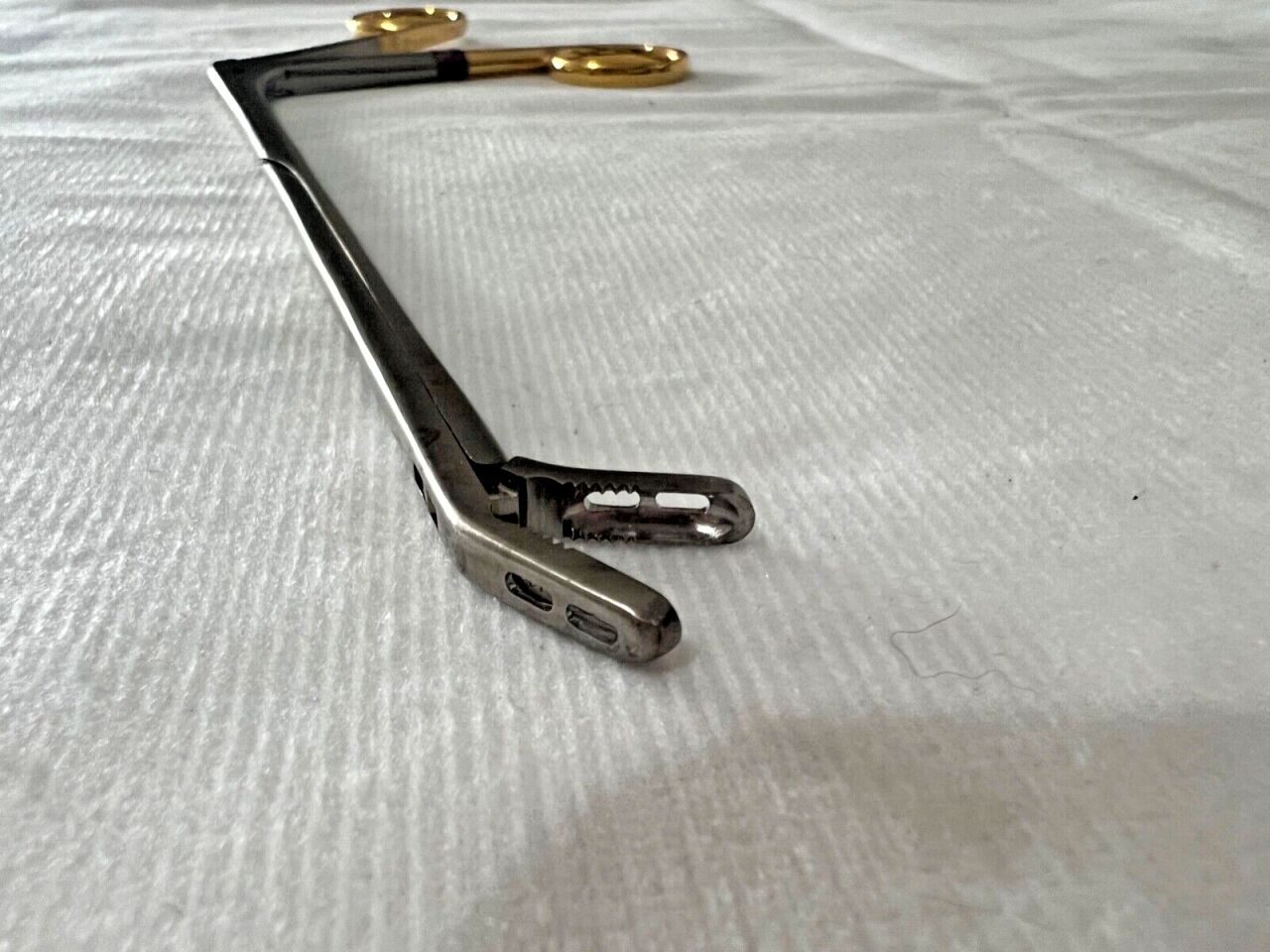 SONTEC Ronguer Down Angle 7" Length Laparoscopic Fenestrated Intervertebral Disc Rongeur Down Angle — photo 3