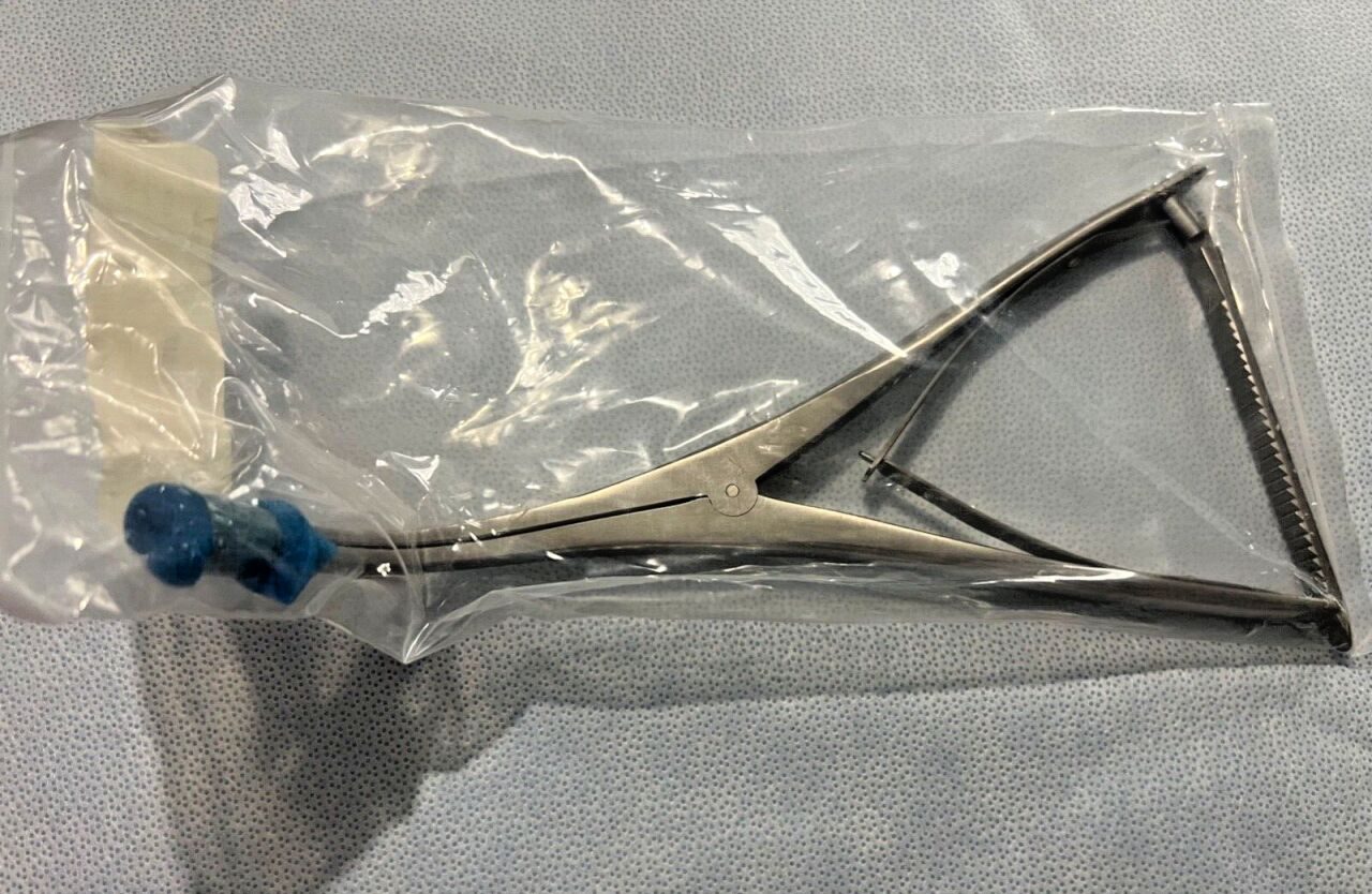SYMMETRY SURGICAL 57-5504 Inge Lamina Spreader w/ Teeth 2.5" Jaw Opening 10" WL — photo 1