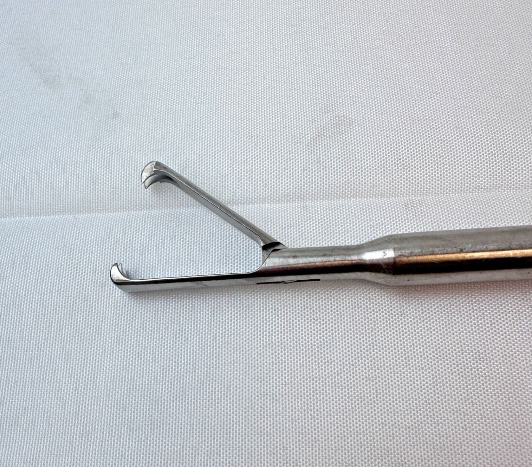 BOSS SURGICAL 38-1415 Laparoscopic Claw Forceps — photo 3