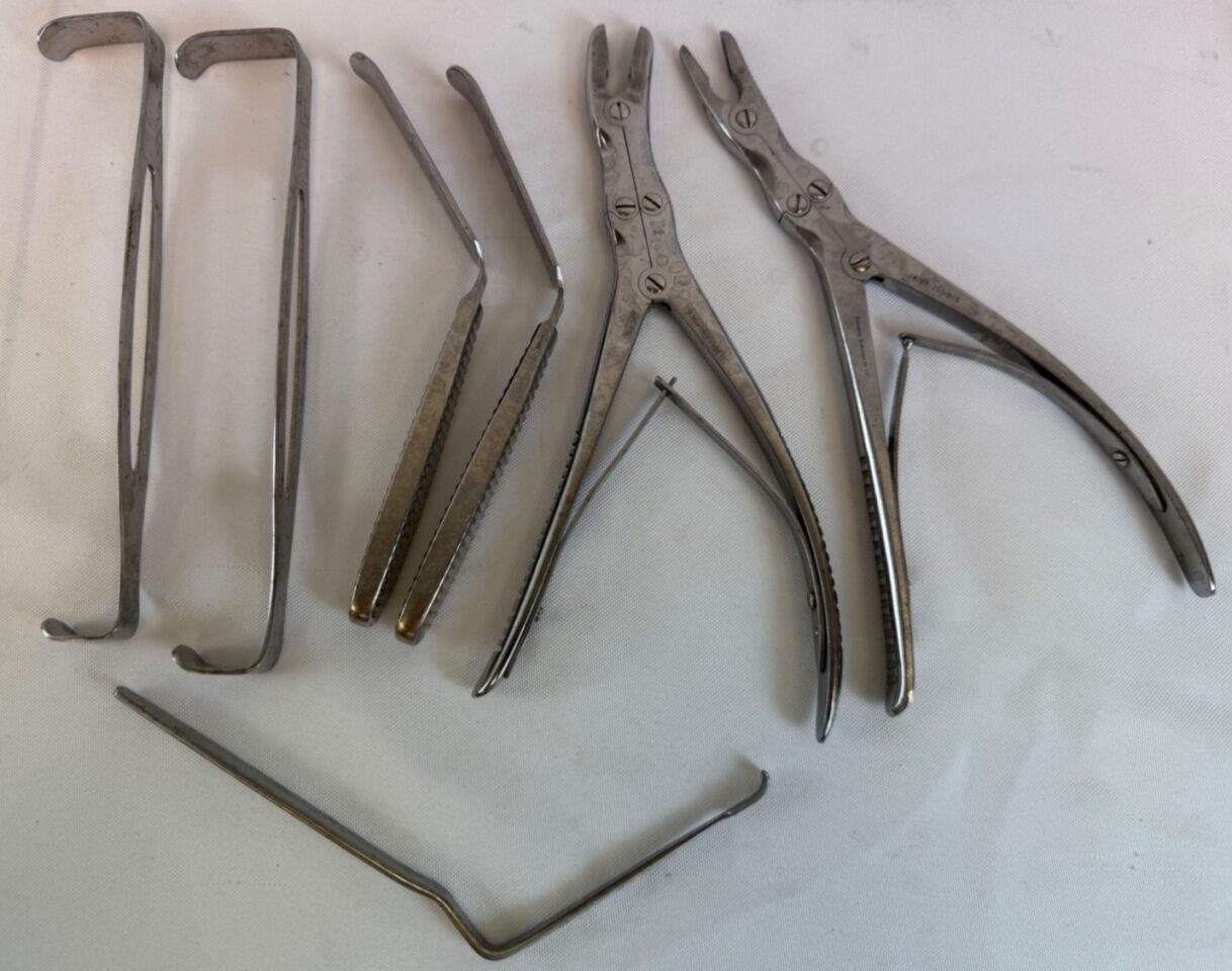 VARIOUS  82 Piece Jarit V. Mueller Spine Instrument Tray w Sterilization Case — photo 9