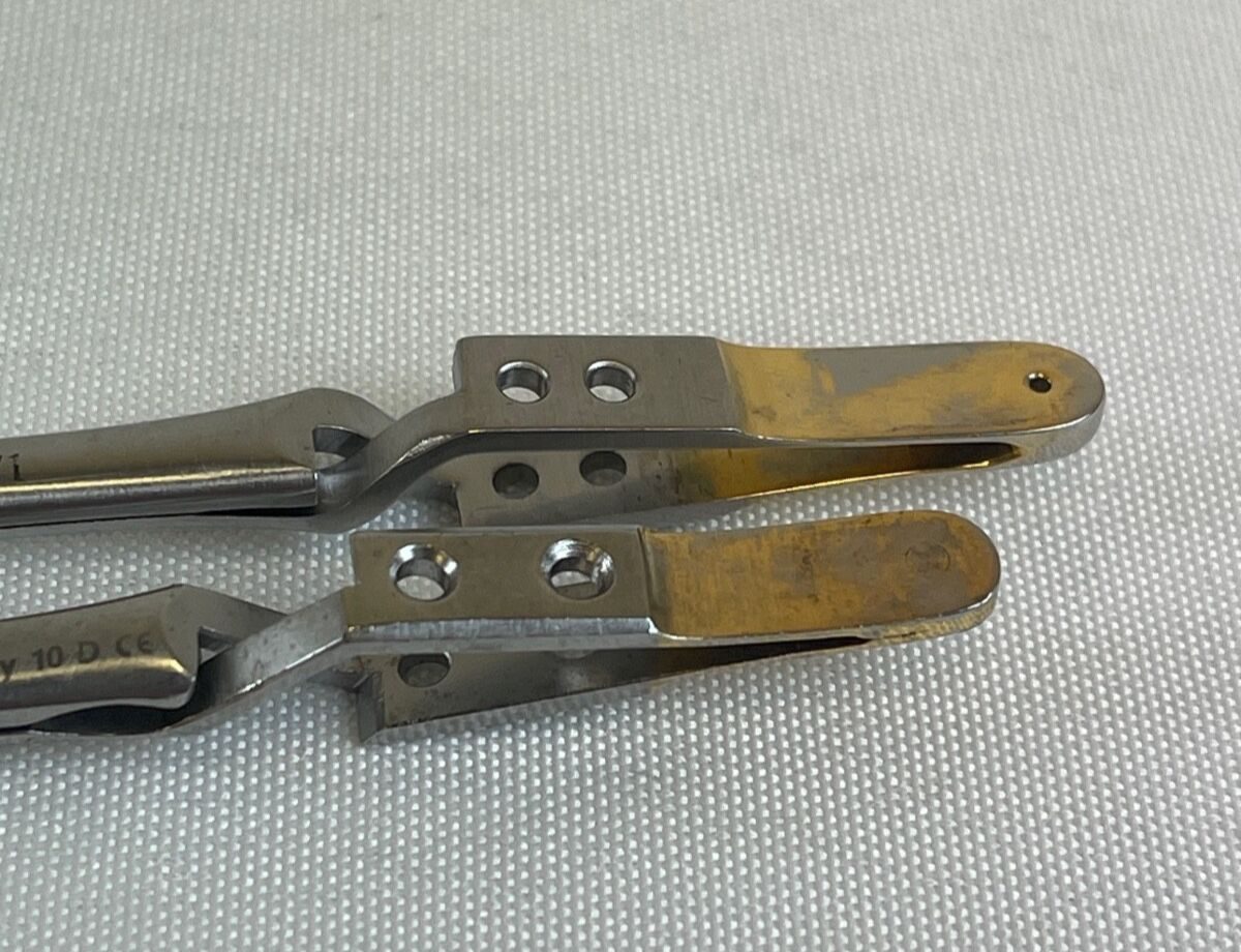 KLEIN 300-100-771 Pair of Endoscopic Bulldog Debakey Bowel Clamp 45mm Straight — photo 4