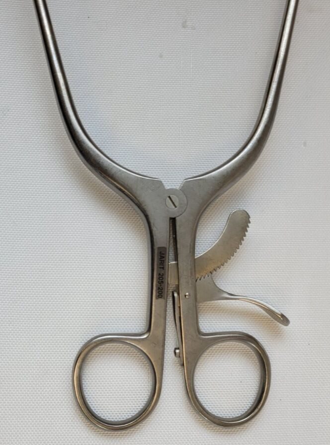 JARIT 205-200 Adson Cerebellar Retractor 4x4 Sharp Teeth — photo 9