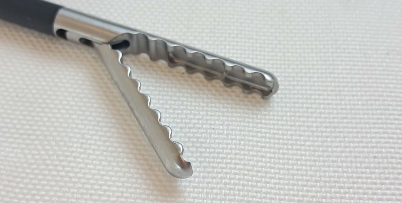 AESCULAP PL054R Single Action Atraumatic Grasper 5mm x 36cm — photo 4