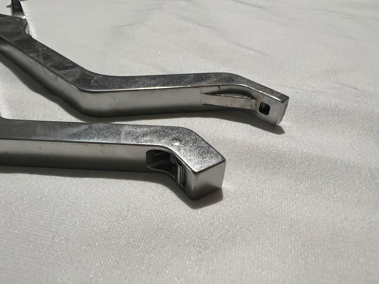 SYNTHES 329.315 Crimping Device for Cranial Flap Tube Clamp — photo 2