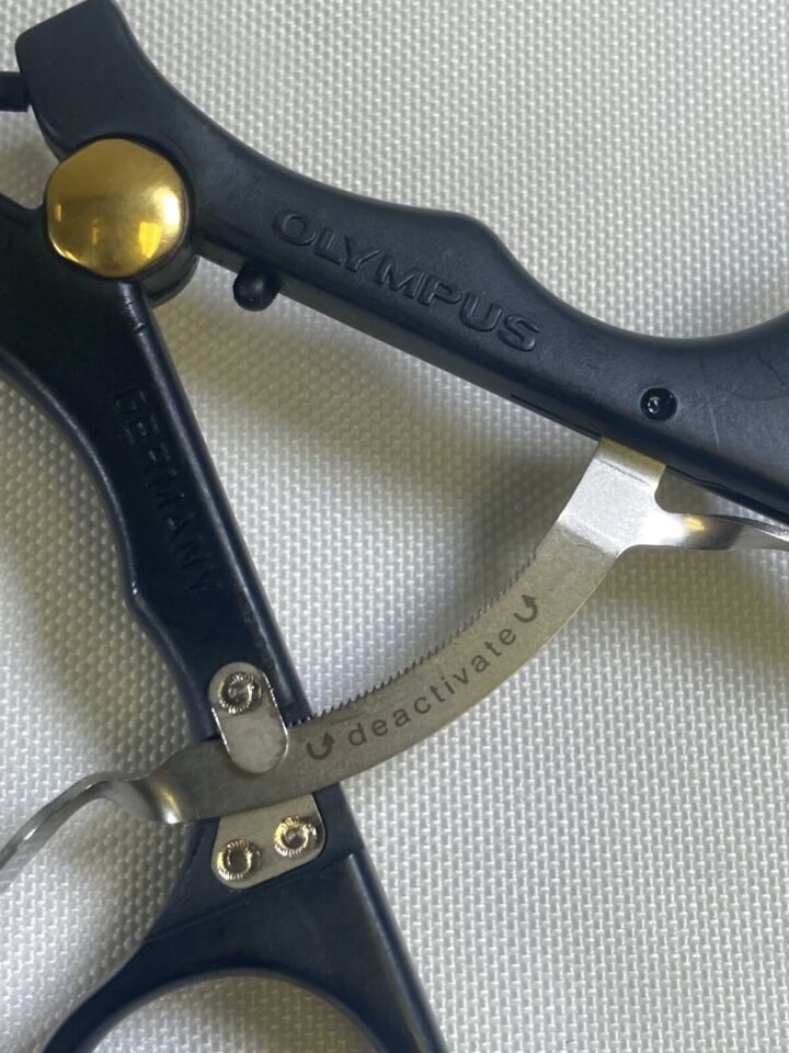 OLYMPUS A6998 Ratcheting Rotating 10mm x 36cm 2x3 Laparoscopic Claw Grasper — photo 2