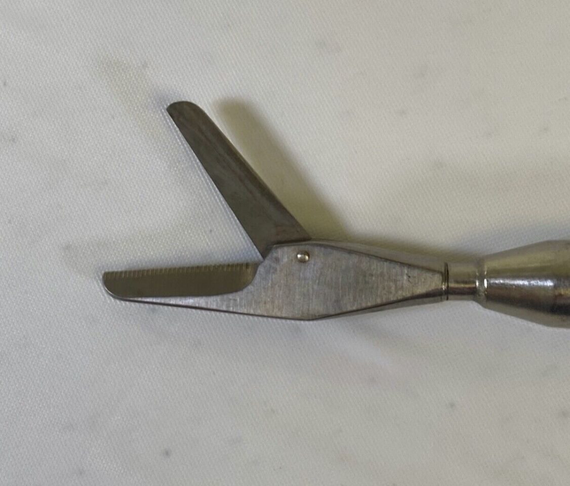 R. WOLF 8385.11 Straight Serrated Laparoscopic Scissor Forcep 10mm x 33cm — photo 3