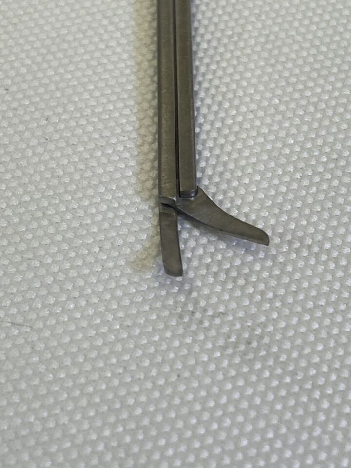 MICROFRANCE INTEGRA MCOS36 Selesnick Micro Scissor Forceps Curved Right 7mm ENT — photo 5