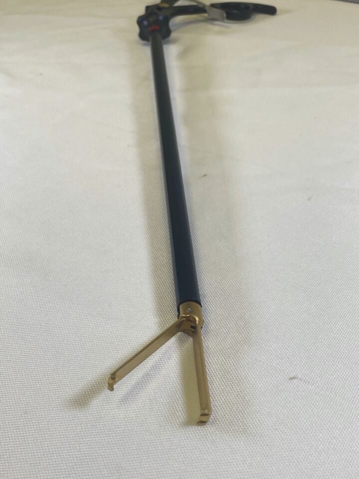 OLYMPUS A6998 Ratcheting Rotating 10mm x 36cm 2x3 Laparoscopic Claw Grasper — photo 8