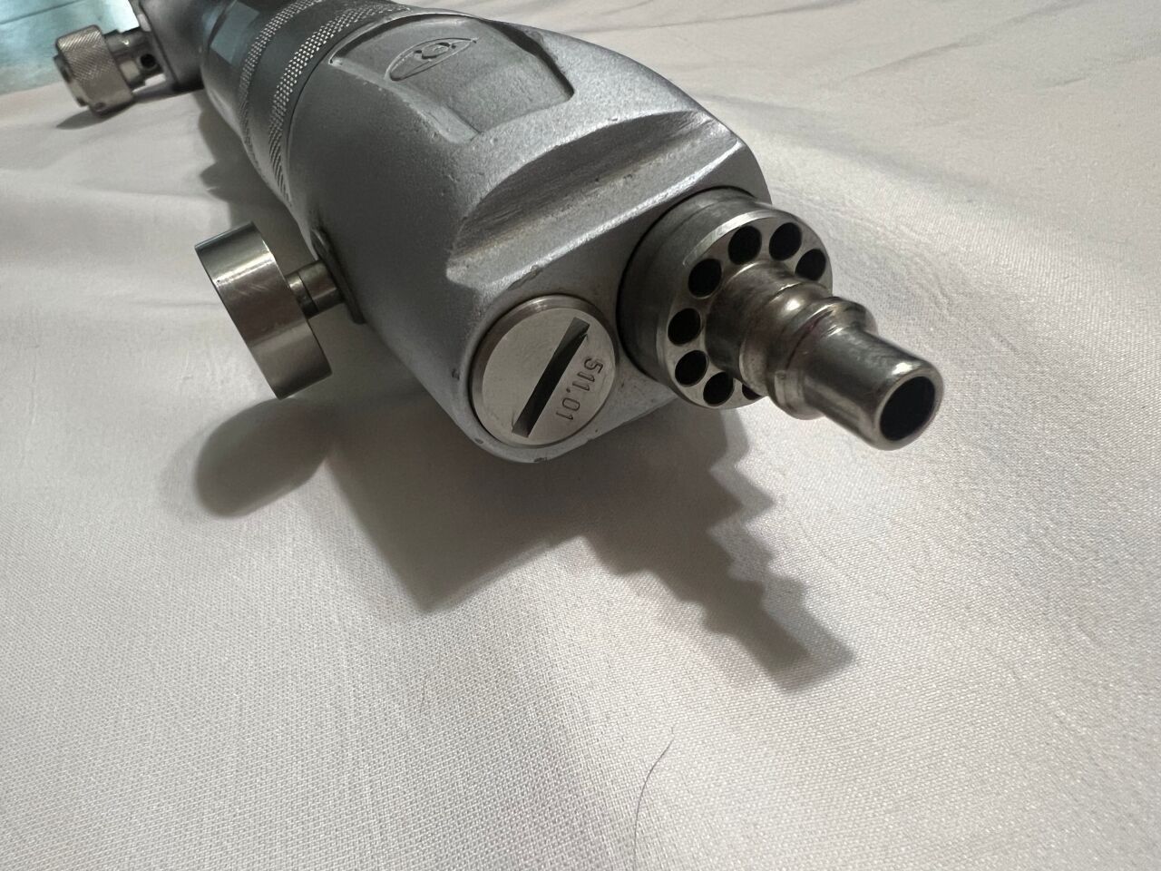 SYNTHES 511.01 Pneumatic Right Angled Drill Attachment — photo 3