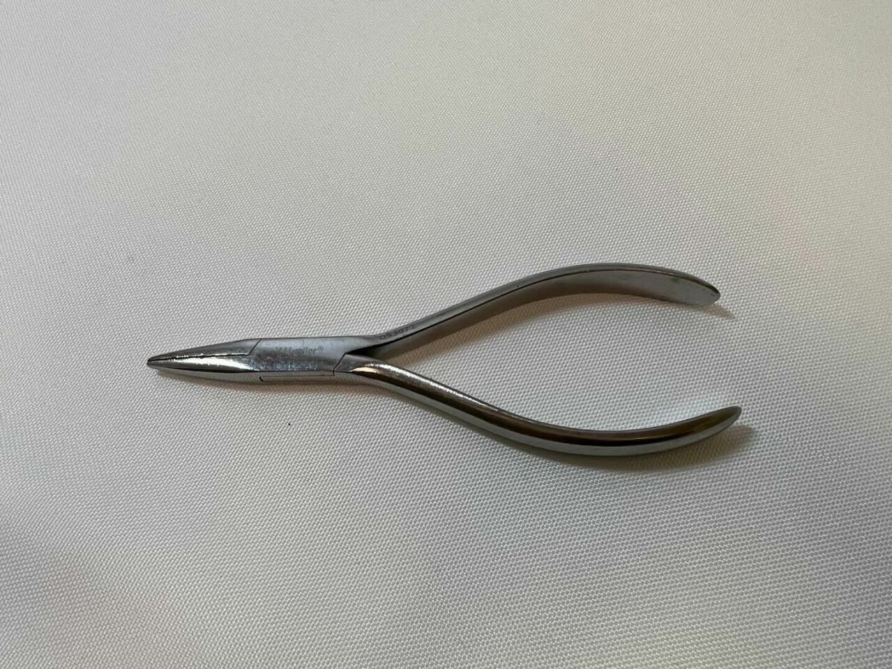 V. MUELLER OS3071 1mm Tip 5 1/2" Needle Nose Pliers
