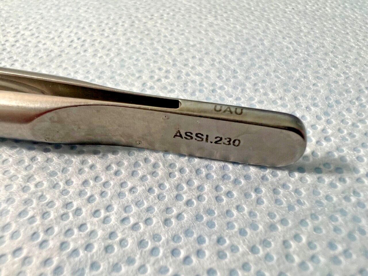 ASSI .230 Classic Forceps 18cm Straight Tips — photo 3