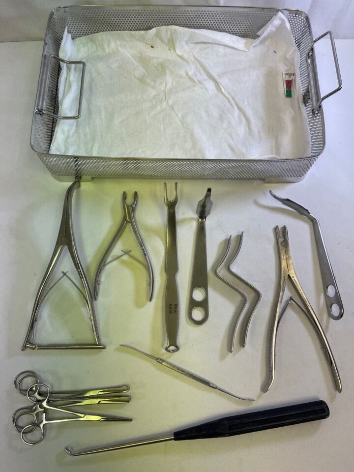 VARIOUS   Innomed Symmetry Zimmer Ortho Knee Set w/ Sterilization Tray — photo 2
