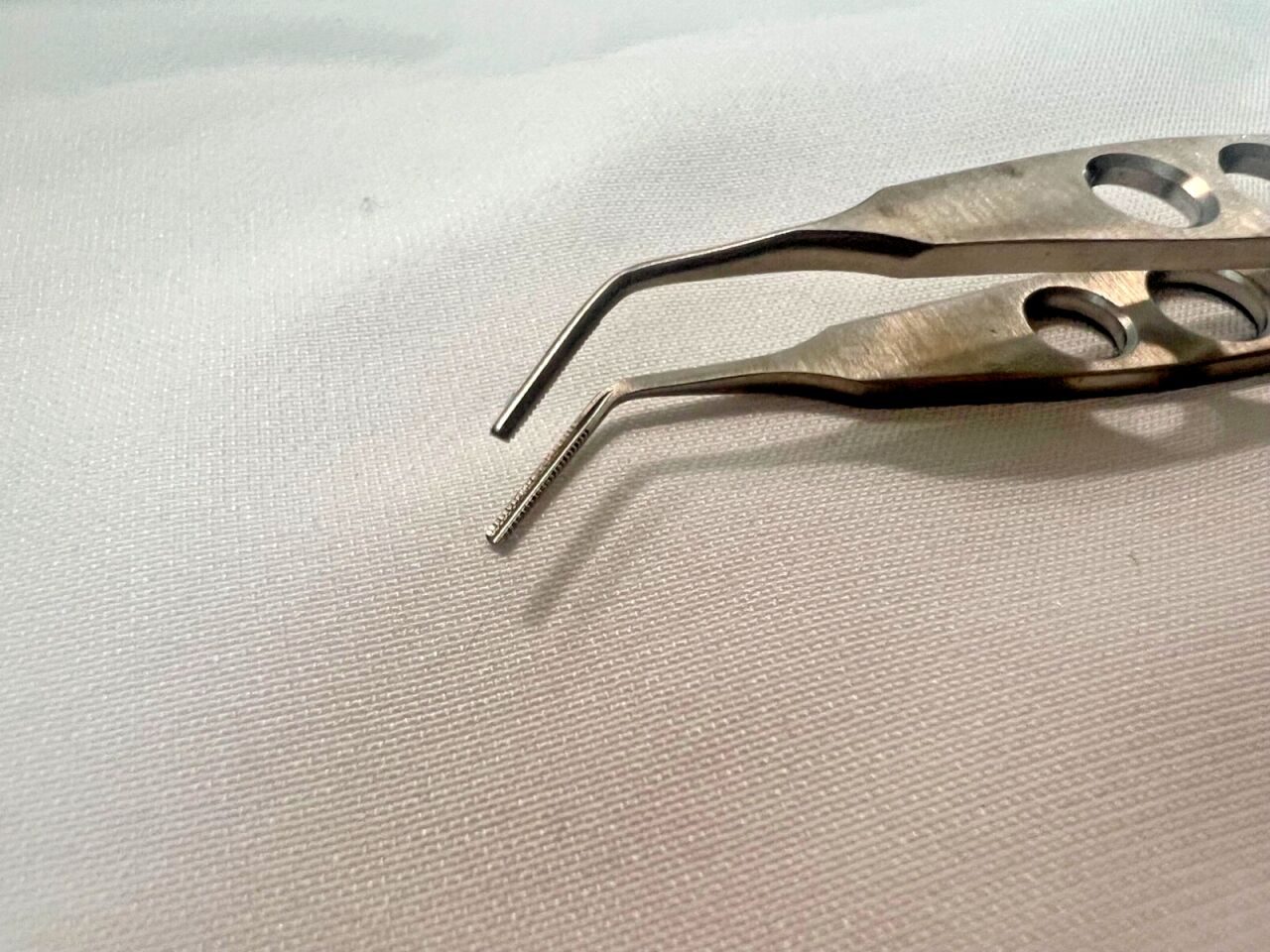KATENA K5-7250 Kansas Nucleus Fragment Forceps Angled Serrated 4-3/8" Length — photo 2