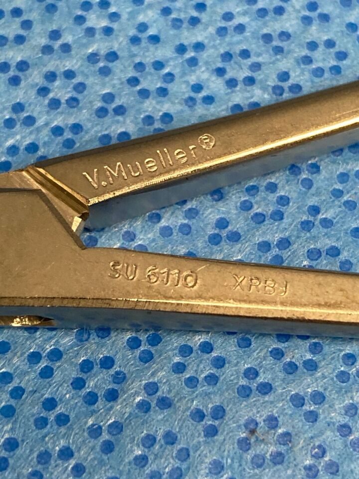 V. MUELLER SU6110 Glassman Angled Gastrointestinal Clamp 9" — photo 2