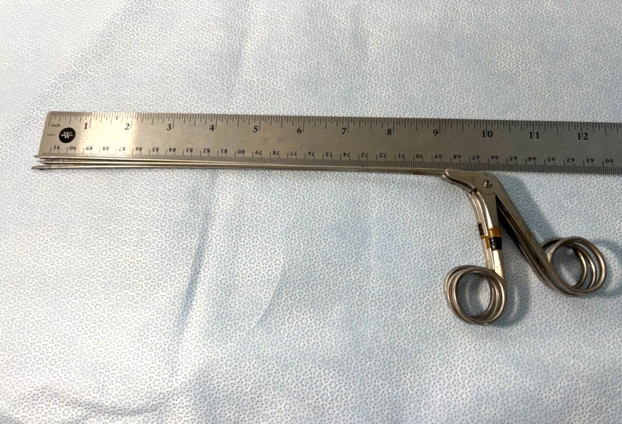 Left Right Straight Sharp Tip Cardiovascular Scissor Forceps — photo 4