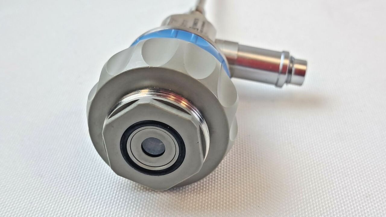 STRYKER 502-904-070 Ideal Eyes 4mm x 14cm 70deg Autoclavable Arthroscope — photo 4
