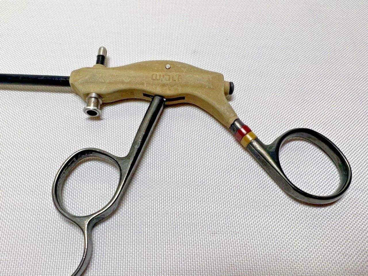 R. WOLF 8384.022 Bariatric Single Action Serrated Hooked Scissors 5mm X 46cm — photo 2