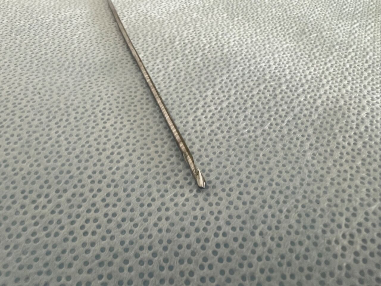 STRYKER 703561 2mm X 315mm Drill Bit AxSOS Drill Bit — photo 2