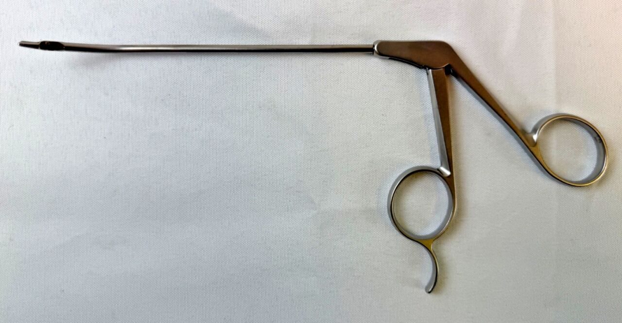 SHUTT-LINVATEC 31.12133 Mini Aggressor Arthroscopic Forceps 30deg Left 3.4mm 130mm