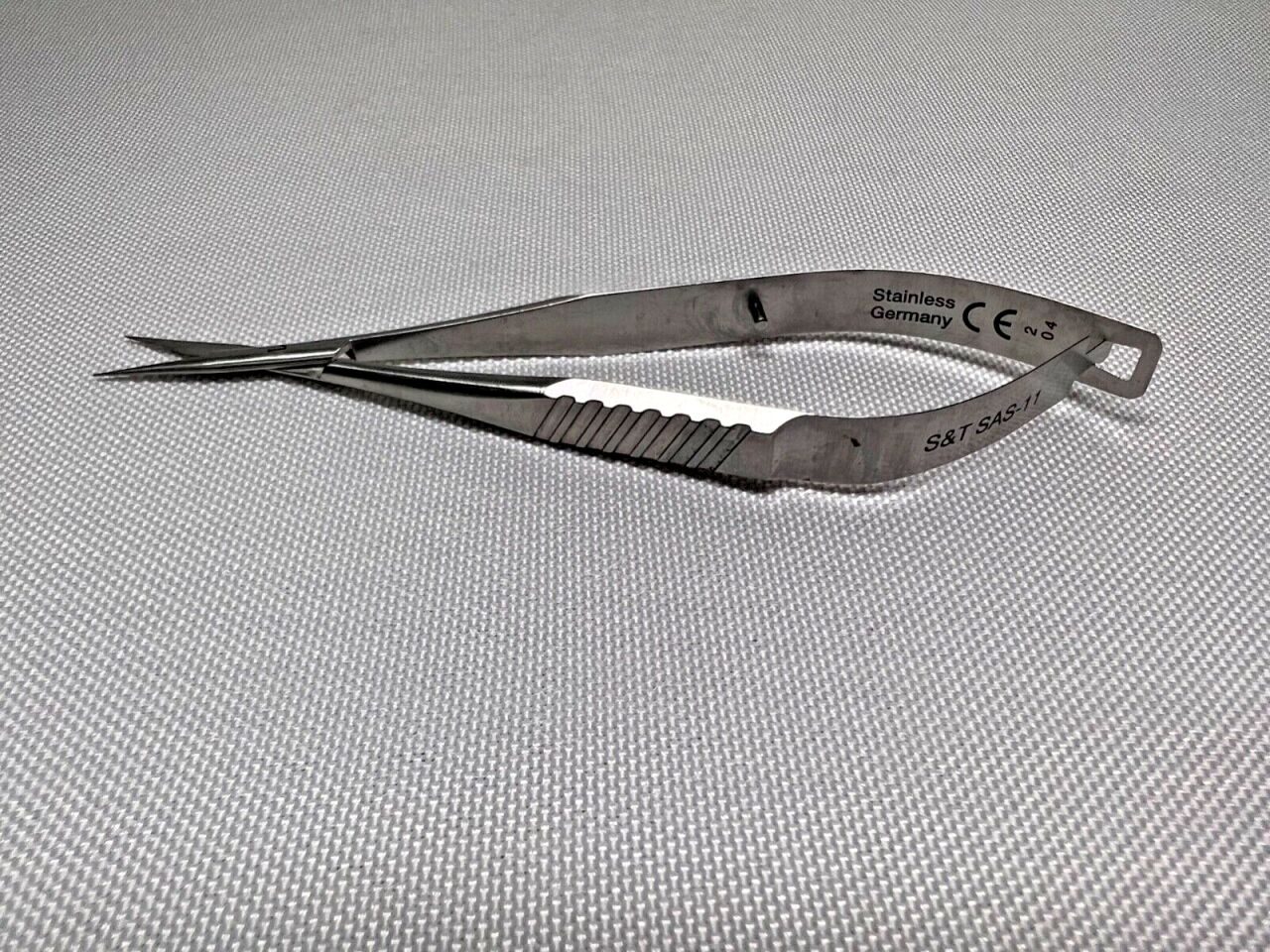 ACCURATE ASSI SAS-11 Micro Dissecting Scissors Straight Blades 4" Length — photo 1