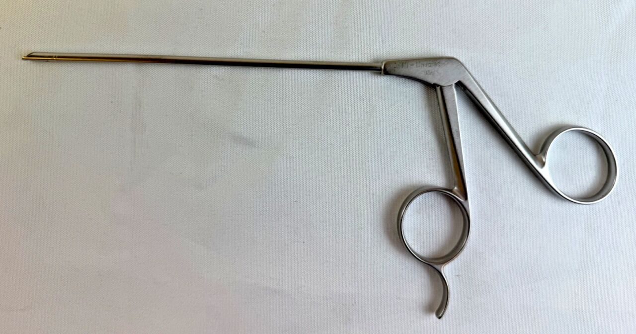 SHUTT-LINVATEC 1.1003 Straight 3.4mm Shaft Mini Tip Forceps 130mm Arthroscopy