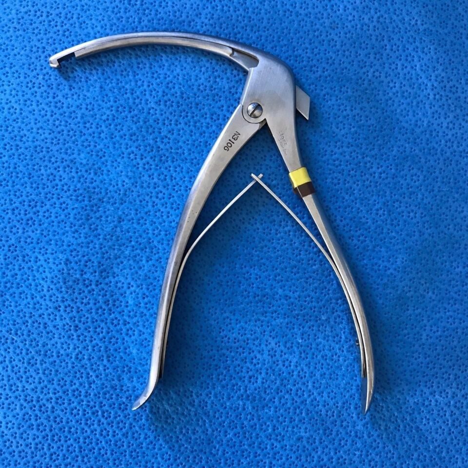 KARL STORZ N3106 Kerrison-Costen Rongeur 3mmX90 Deg. Down