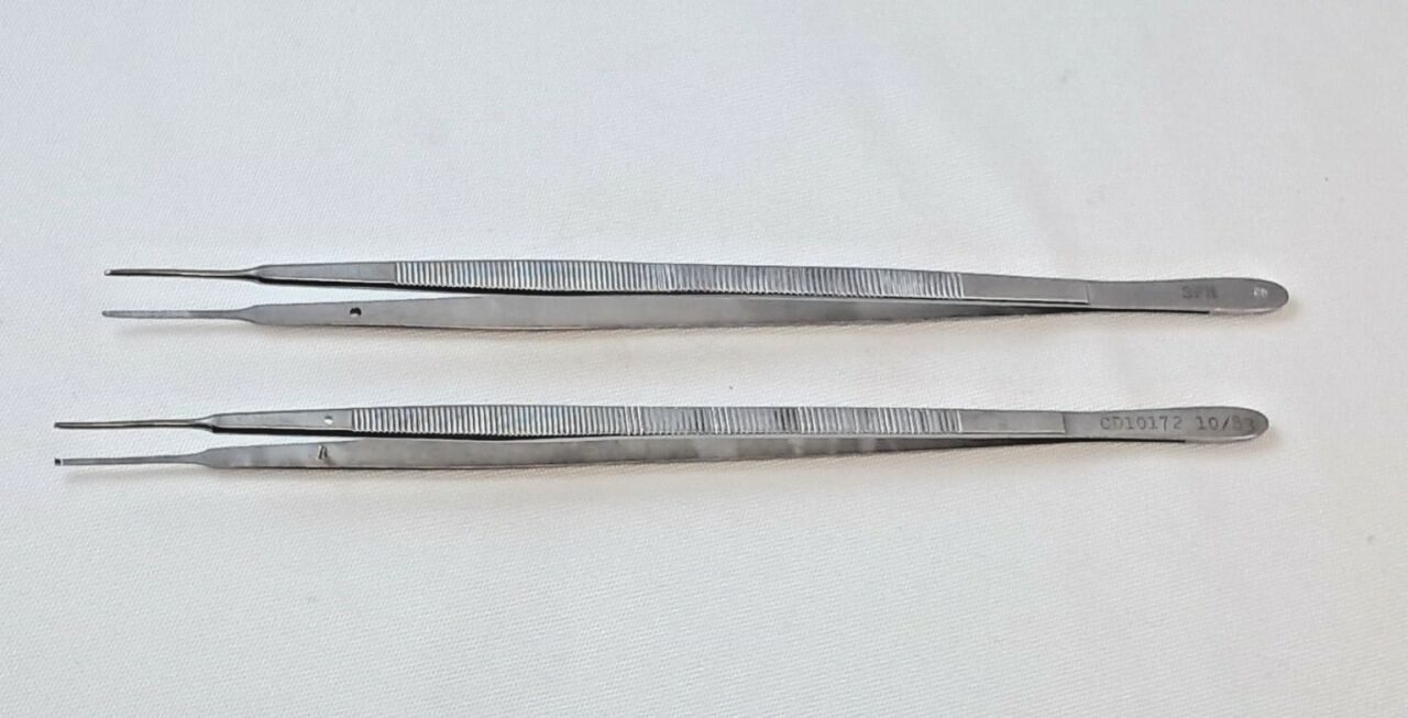 AMERICAN MEDICALS CB31023 & CB30223 2Pc Gerald Forceps Set 1x2 Teeth & Serrated — photo 1