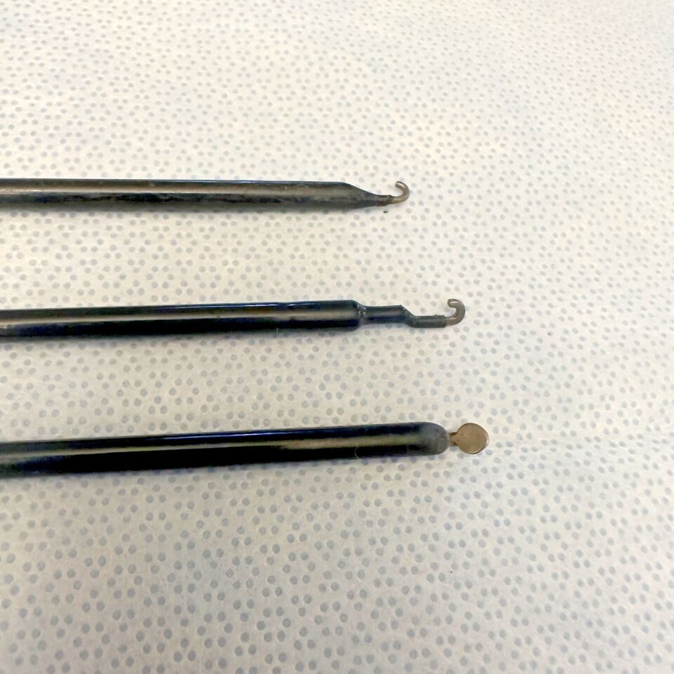 L Hook J Hook Spatula Set of 3 Monopolar Electrodes w/ Cable — photo 3