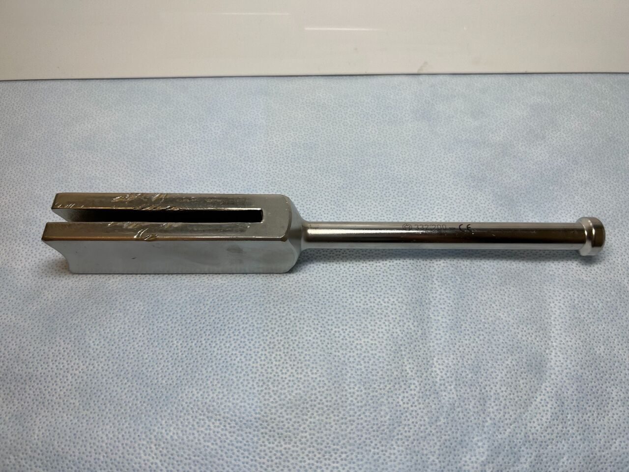 SYNTHES 332.2 Slotted Hammer — photo 4