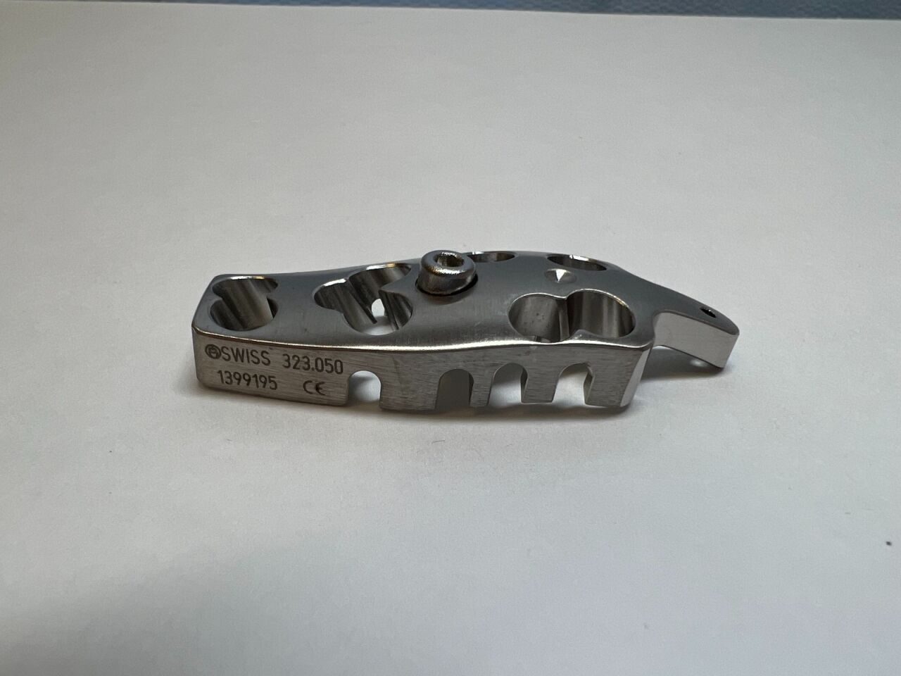 SYNTHES Guide 323.050 Insertion  For 3.5mm Plates — photo 3