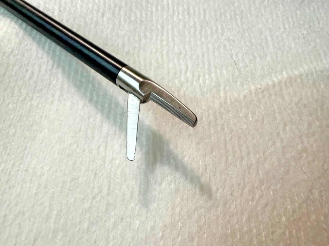 AESCULAP PO601R ADTEC Laparoscopic 5mm X 31cm Monopolar Peritoneal Scissors — photo 2