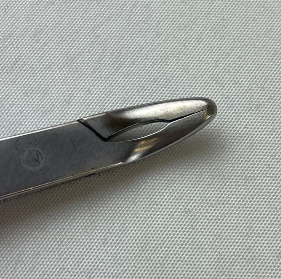 V. MUELLER AU6700 Andrews Hartman Rongeur 4mm Curved Jaw 6" Length — photo 6