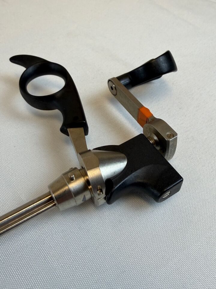 OLYMPUS A20710A 12deg & 30deg Rigid Optical Grasping Stone Crushing Forceps — photo 8