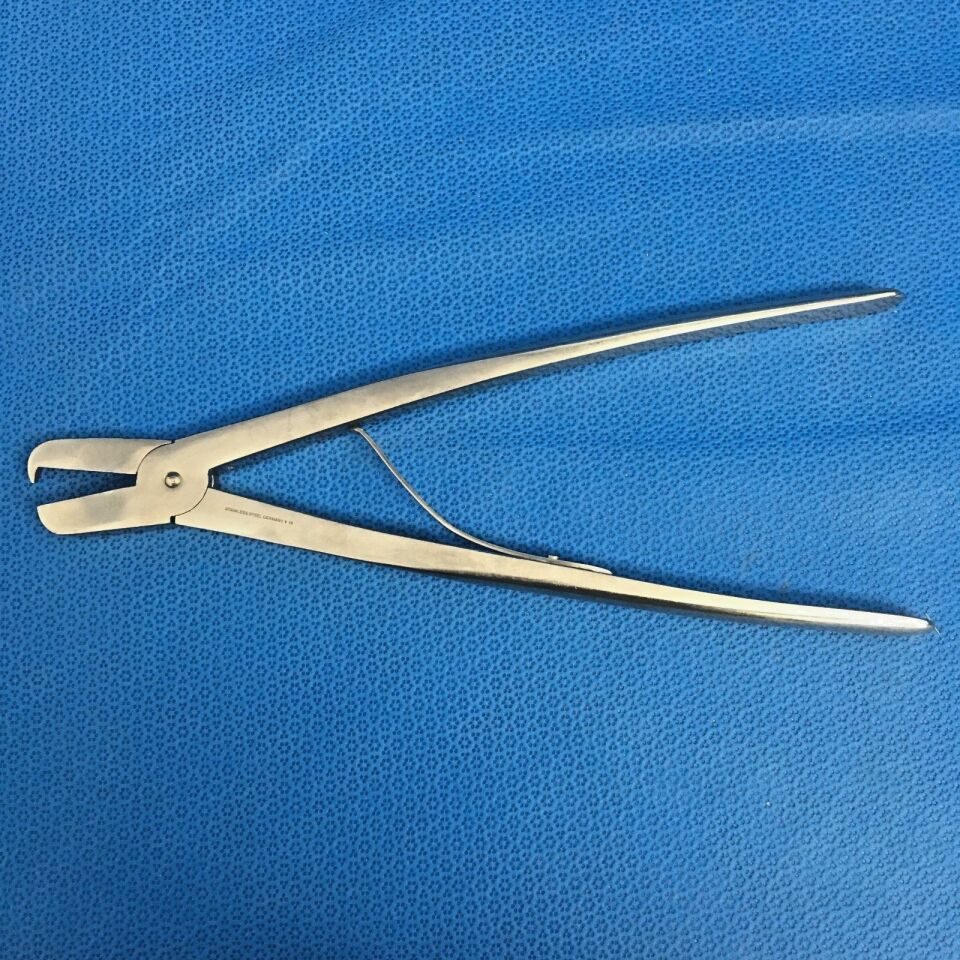 MEDICON 54.12.52 Coryloss Bethune Rib Shears Left 30cm