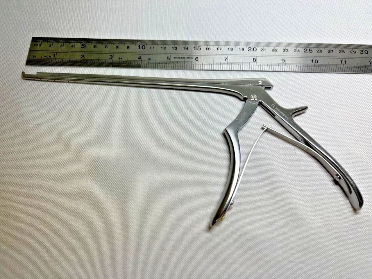 CODMAN 53-1417 Lumbar Kerrison Rongeur w/ Drainage Holes 4mm UpBite X 8" Neuro — photo 7