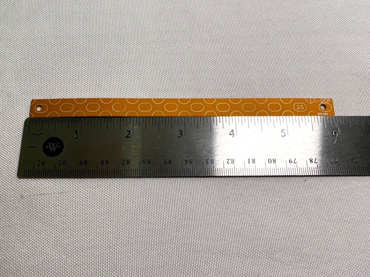 SYNTHES 329.82 Bending Template 12H For 3.5mm — photo 2