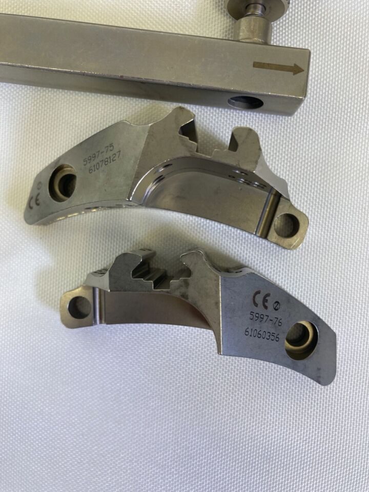 ZIMMER MGII Total Knee System Frame w/ Guides Set — photo 5