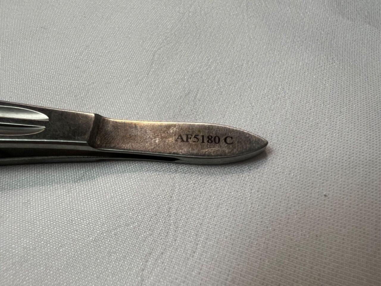 ACCUTOME AF5180C Castroviejo Straight Suture Tying Forceps 1x2 Teeth 4-1/4" L — photo 3