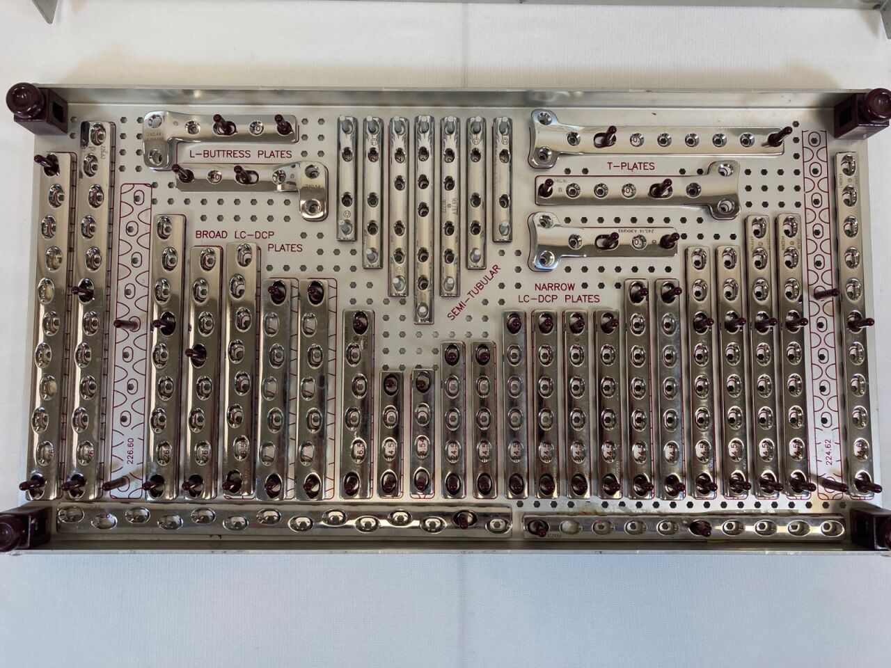SYNTHES LC-DCP Plate Set — photo 2