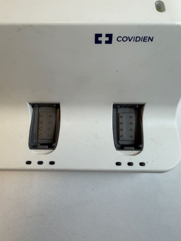 COVIDIEN CBC SCG Battery Charger — photo 3
