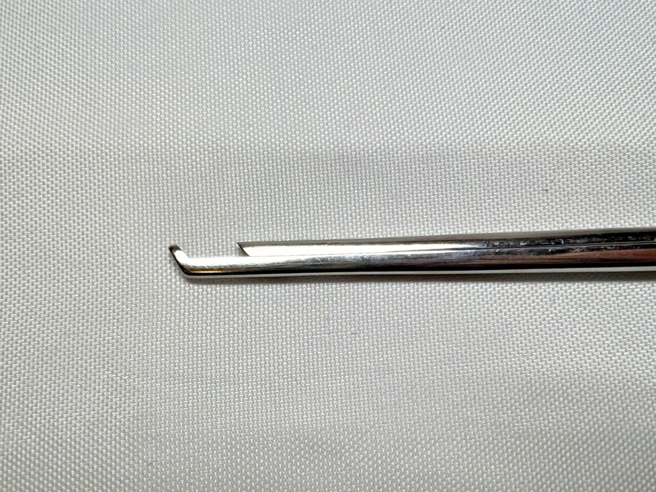 KMEDIC Spurling 3mm Kerrison Rongeur 40deg Up Bite x 3mm — photo 3