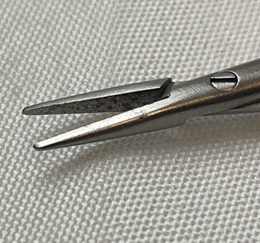 SNOWDEN-PENCER 32-5493 Castroviejo Delicate Needle Holder w Catch 21cm — photo 5