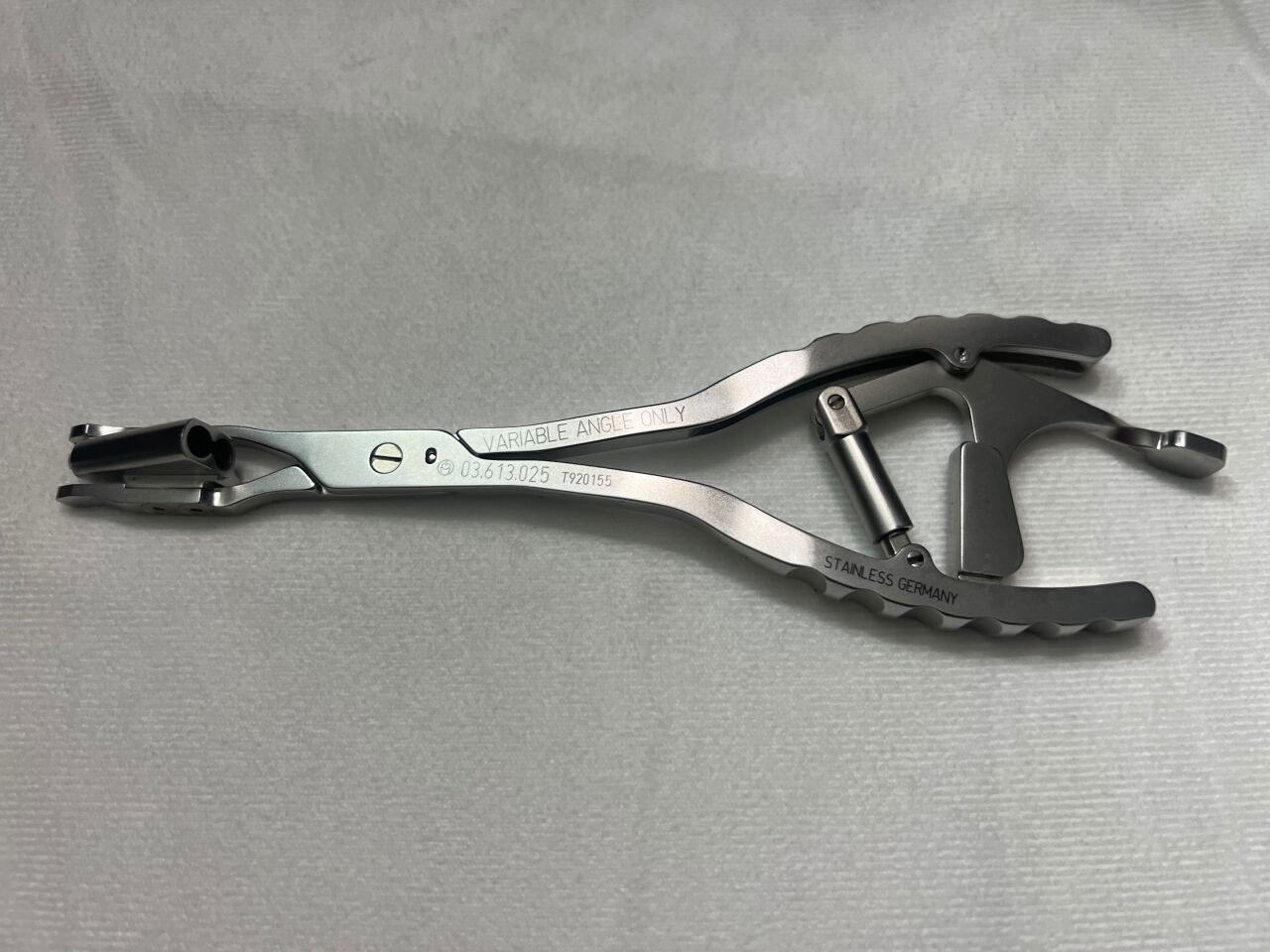 03.613.025 Variable Angle Double Drill Guide