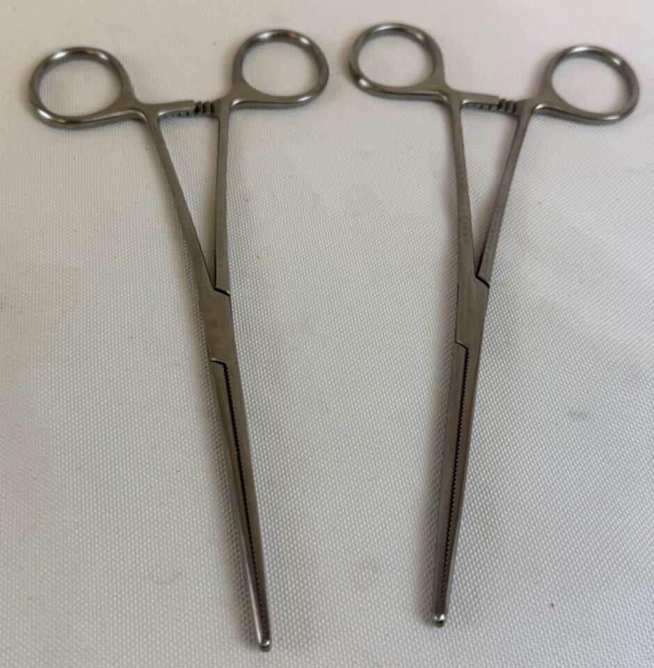 MILTEX 16-108 Pair of Baby Doyen Clamps Intestinal Forcep Diagonal Serrations 7" — photo 5